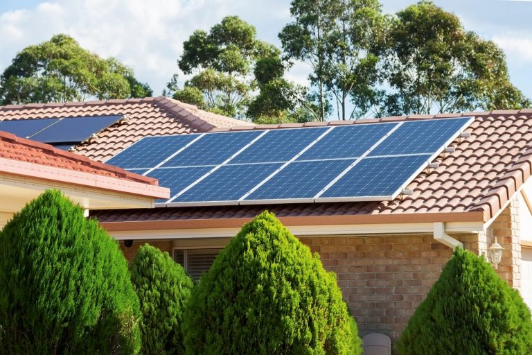 découvrez les nombreux avantages des panneaux solaires : économies d'énergie, réduction de votre empreinte carbone, valorisation de votre bien immobilier et indépendance énergétique. optez pour une solution écologique et rentable pour l'avenir.