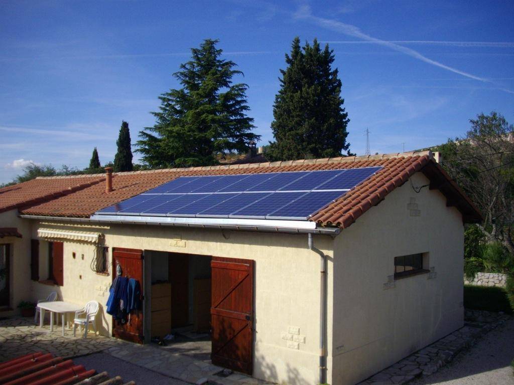 découvrez les nombreux avantages des systèmes photovoltaïques pour votre maison. optimisez votre consommation d'énergie, réduisez votre facture d'électricité et contribuez à la protection de l'environnement grâce à l'énergie solaire. informez-vous sur les aides financières et les solutions adaptées à vos besoins.
