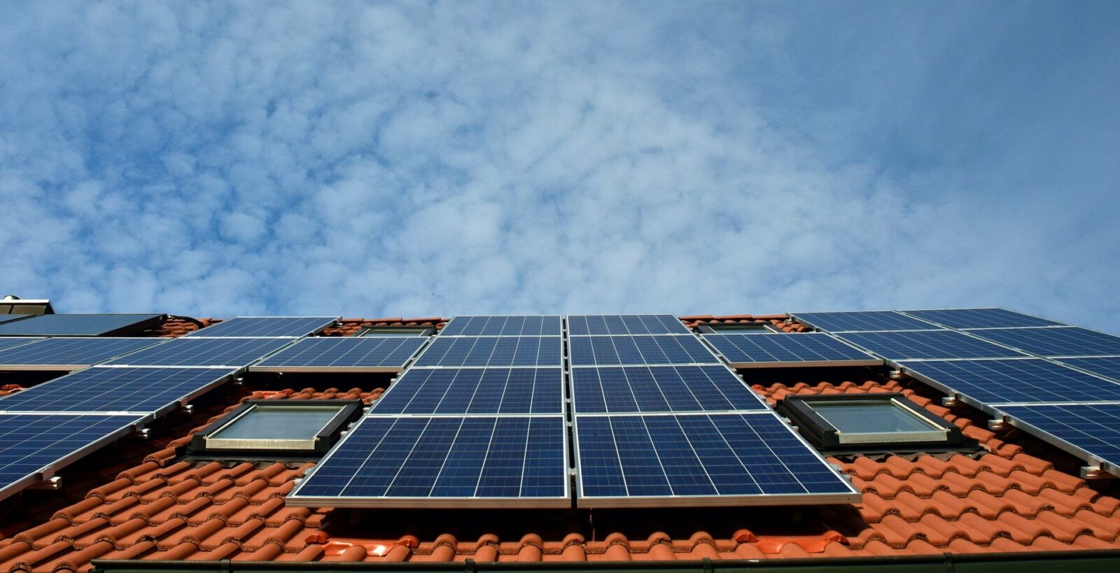 découvrez les perspectives prometteuses de l'énergie photovoltaïque en europe, ses innovations technologiques, son impact sur la transition énergétique et son rôle crucial dans la lutte contre le changement climatique.