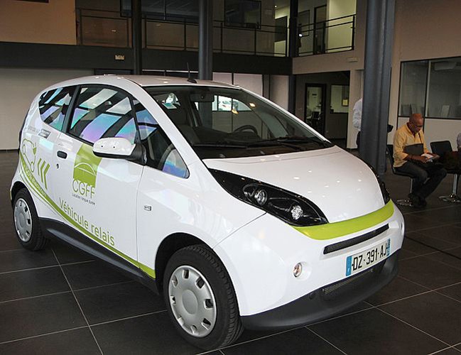 découvrez les avis sur bluecar, la voiture électrique innovante qui révolutionne la mobilité urbaine. découvrez ses atouts, ses inconvénients et ce que les utilisateurs en pensent pour faire un choix éclairé.