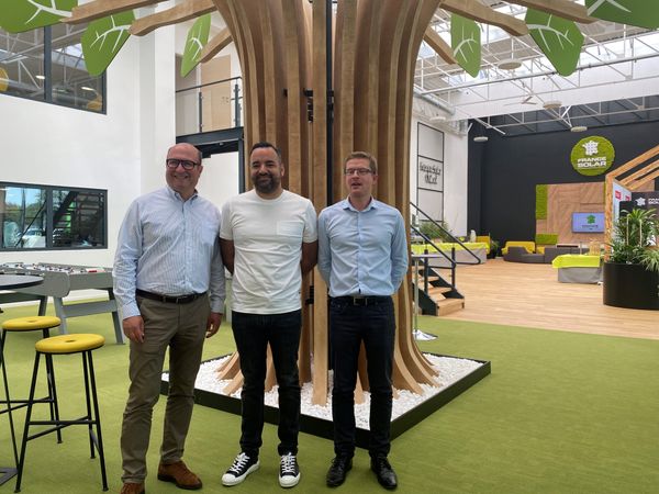 découvrez les avis sur france solar, votre spécialiste des solutions énergétiques solaires. analysez les retours d'expérience des clients pour prendre une décision éclairée sur vos projets d'énergie renouvelable.