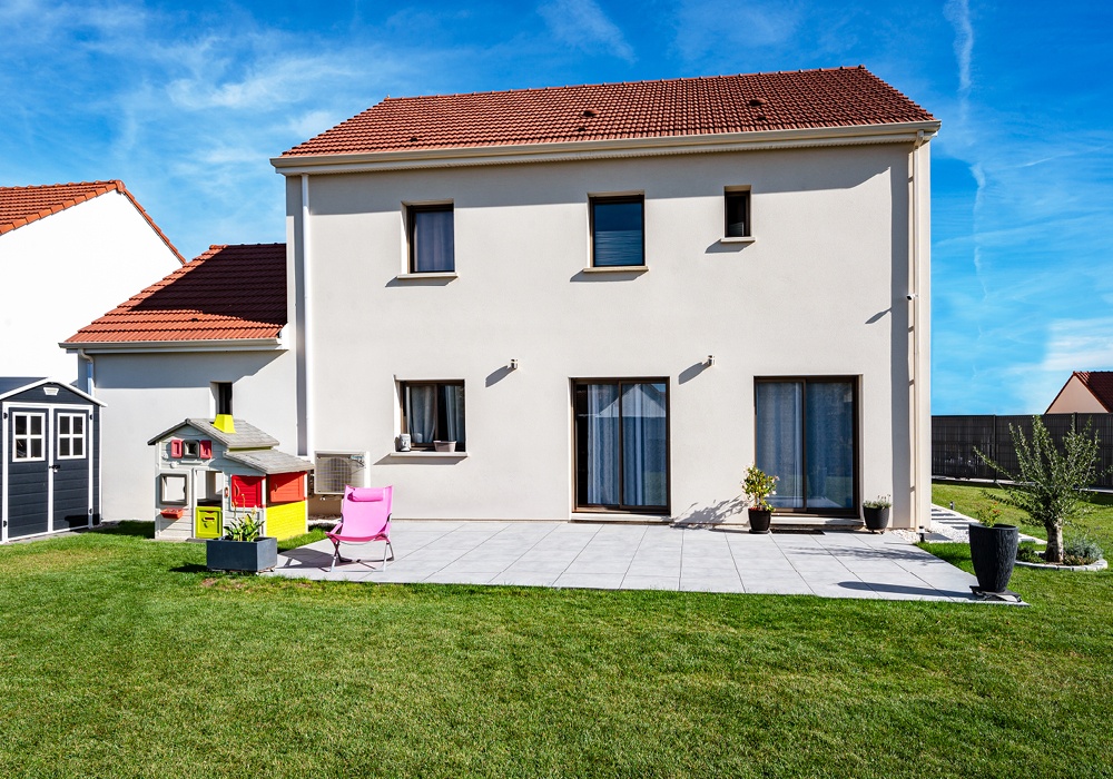 découvrez notre sélection d'avis sur les maisons écologiques. informez-vous sur les avantages, les matériaux utilisés, et les expériences de propriétaires engagés dans une démarche durable. optez pour un habitat respectueux de l'environnement grâce à nos conseils et témoignages.
