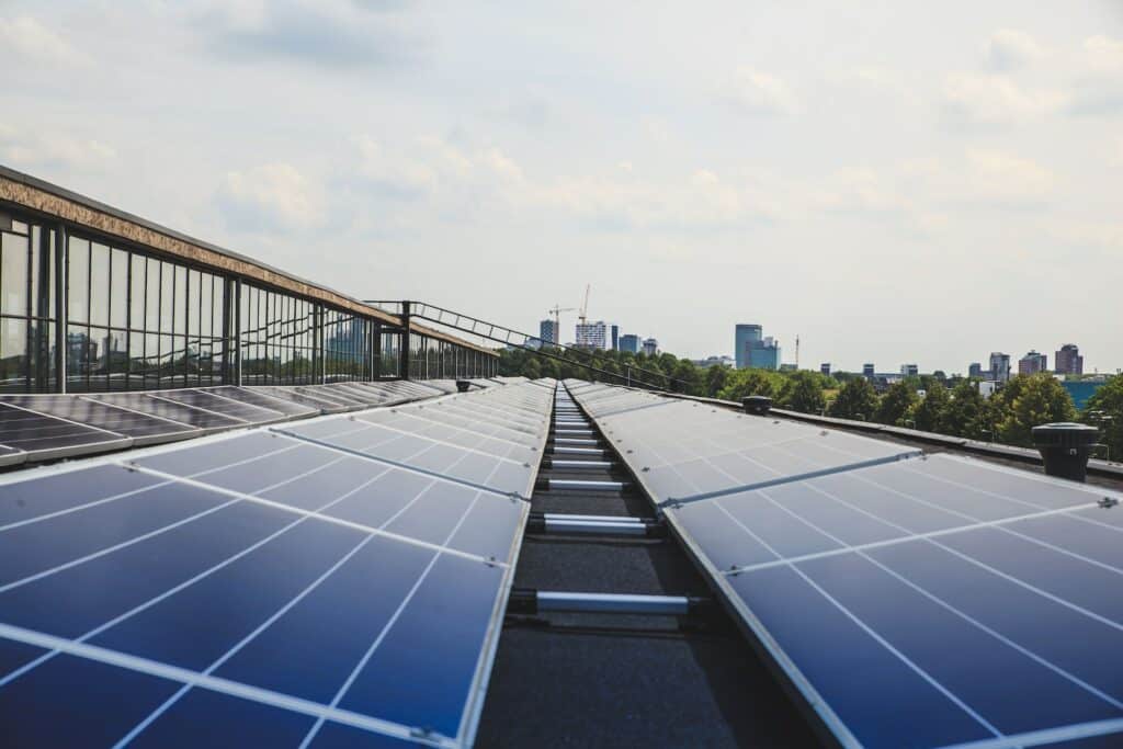 découvrez notre guide complet sur les avis concernant les panneaux photovoltaïques. apprenez-en davantage sur les avantages, les inconvénients, et les expériences d'utilisateurs, pour faire un choix éclairé sur cette solution énergétique durable.