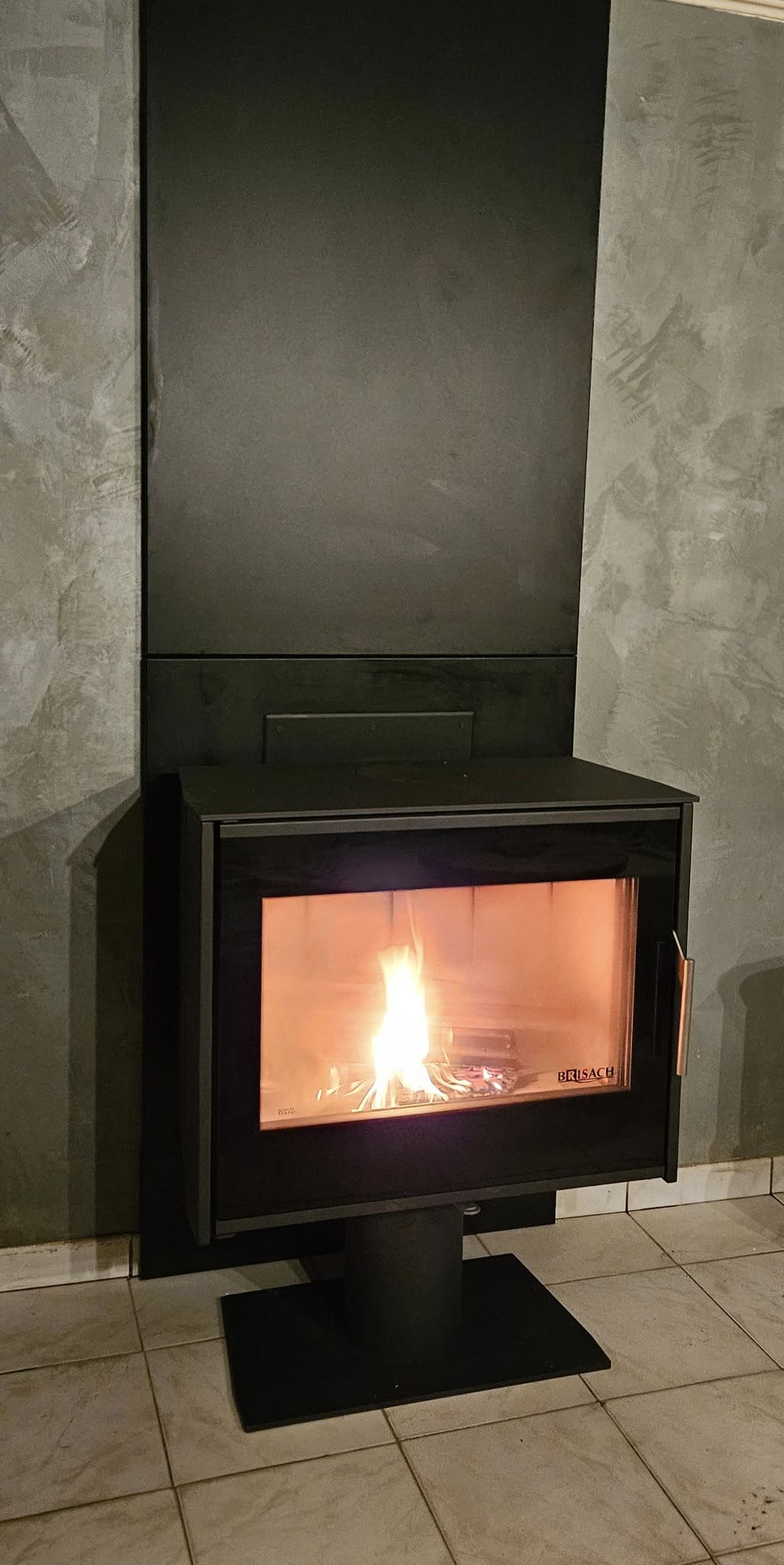 découvrez notre avis complet sur le poêle brisach isola, un modèle alliant performance et design. idéal pour chauffer votre intérieur tout en apportant une touche esthétique, le brisach isola se démarque par sa qualité et son efficacité. lisez notre analyse détaillée pour savoir si ce poêle est fait pour vous.