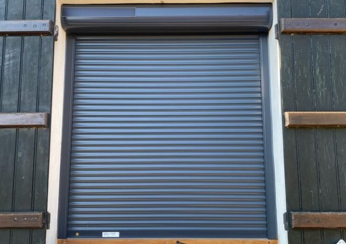 découvrez notre sélection d'avis sur les volets solaires ! informez-vous sur les avantages, les performances et les retours d'expérience des utilisateurs pour faire le meilleur choix pour votre maison.