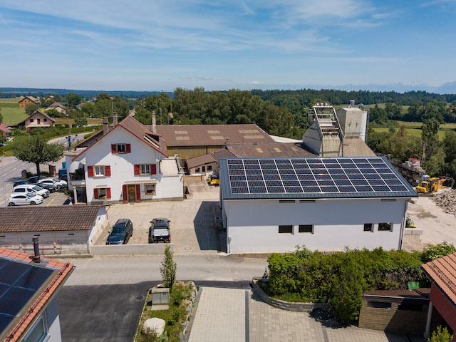 découvrez comment bénéficier d'un bâtiment photovoltaïque gratuit pour générer de l'énergie renouvelable chez vous. profitez des aides financières et des solutions innovantes pour transformer votre espace en une source d'énergie durable et économique.