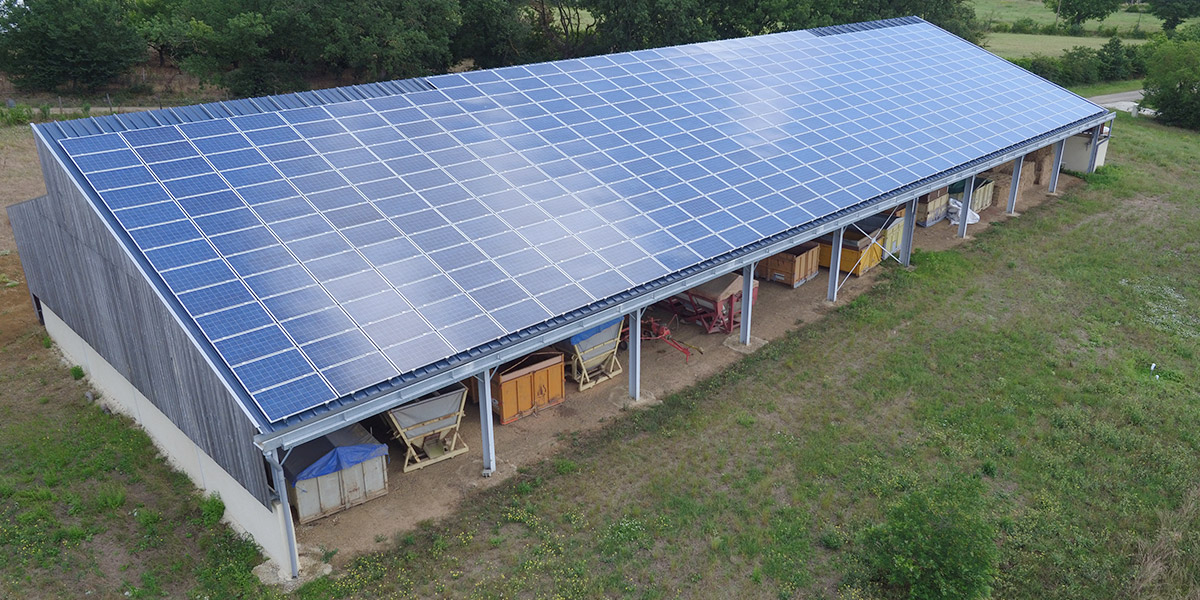 découvrez l'efficacité énergétique avec notre bâtiment photovoltaïque de 100 kw. idéal pour les entreprises et les collectivités, ce système innovant vous permet de produire votre propre électricité tout en réduisant votre empreinte carbone. optez pour une solution durable et économisez sur vos factures d'énergie.