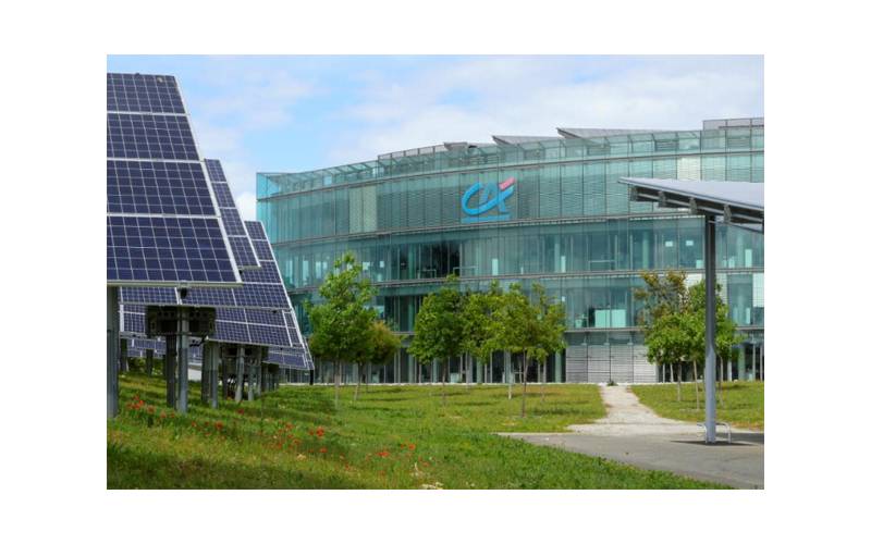 découvrez notre bâtiment photovoltaïque de 100 kwc, une solution innovante et durable pour la production d'énergie renouvelable. idéal pour réduire votre empreinte carbone et réaliser des économies sur vos factures d'électricité, ce système performant s'adapte à vos besoins énergétiques tout en respectant l'environnement.