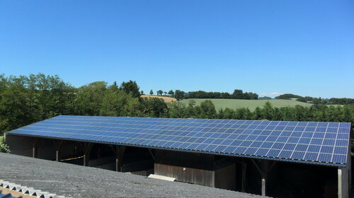 découvrez notre bâtiment photovoltaïque de 100 kw, une solution innovante et écologique pour générer de l'énergie renouvelable. idéal pour les entreprises et les projets durables, ce système optimisé vous permet de réduire vos factures d'électricité tout en contribuant à la protection de l'environnement.