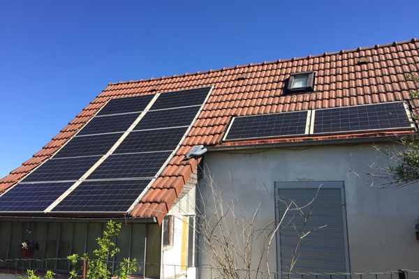 découvrez les avantages des bâtiments photovoltaïques autonomes, alliant écologie et efficacité énergétique. apprenez comment ces structures optimisent l'utilisation de l'énergie solaire, réduisent les coûts d'électricité et favorisent un mode de vie durable.