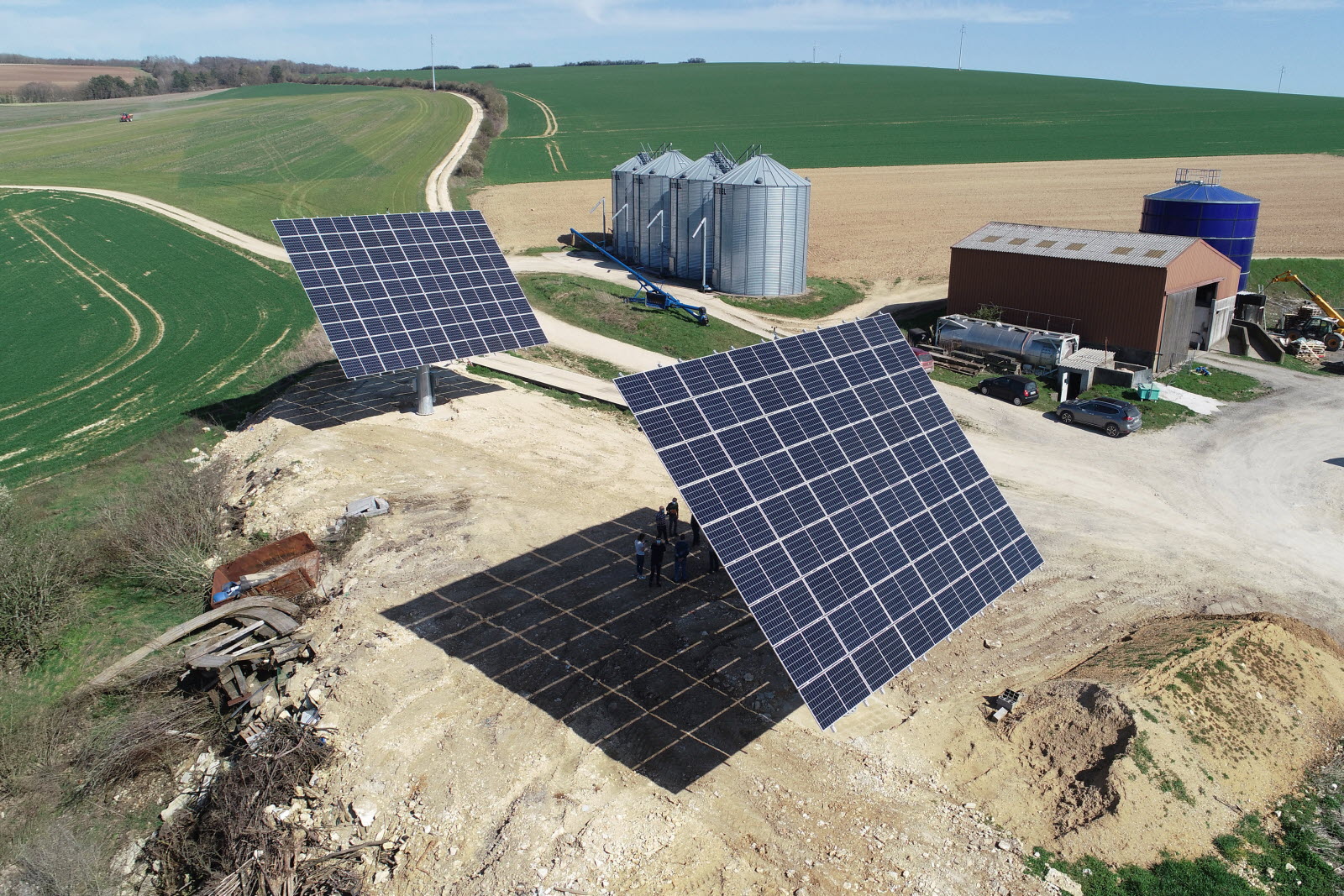 découvrez les avantages des bâtiments photovoltaïques ruraux, alliant efficacité énergétique et durabilité pour une agriculture moderne. optimisez votre espace tout en réduisant votre impact environnemental grâce à des solutions innovantes adaptées aux besoins du secteur rural.