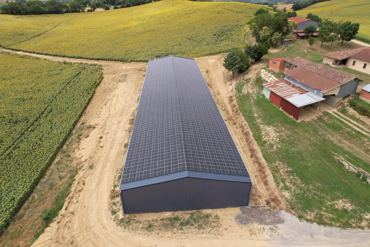 découvrez les avantages des bâtiments photovoltaïques, une solution innovante et durable pour produire de l'énergie solaire. optimisez votre consommation énergétique tout en contribuant à la protection de l'environnement grâce à des infrastructures écologiques et économiquement rentables.