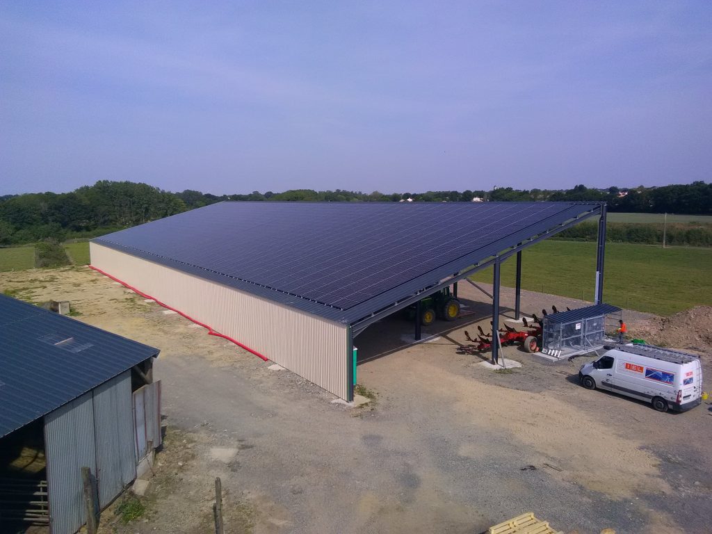 découvrez les avantages d'un bâtiment solaire : une construction durable qui utilise l'énergie du soleil pour réduire les coûts énergétiques et promouvoir un environnement plus sain. optez pour une solution éco-responsable et innovante pour votre projet immobilier.