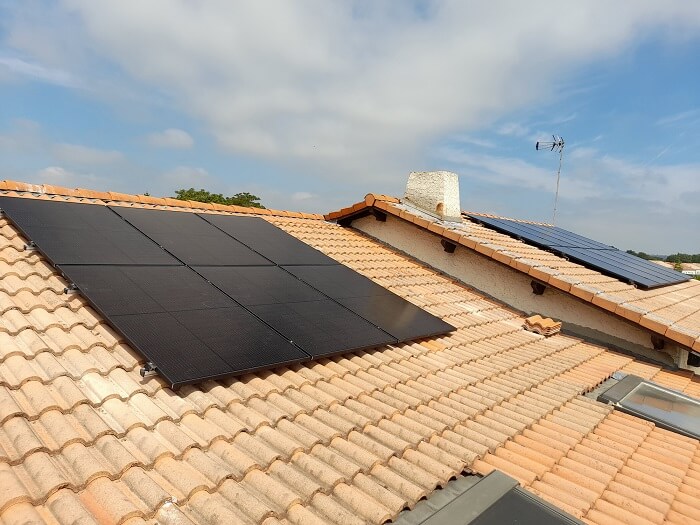découvrez comment un bâtiment solaire particulier peut transformer votre espace de vie en un lieu éco-responsable, alliant confort et économie d'énergie grâce à des technologies innovantes.