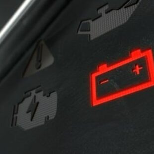 découvrez comment identifier et résoudre les problèmes d'une batterie auto défectueuse. apprenez les signes avant-coureurs, les solutions pour prolonger sa vie et les conseils d'entretien pour éviter les pannes sur la route.