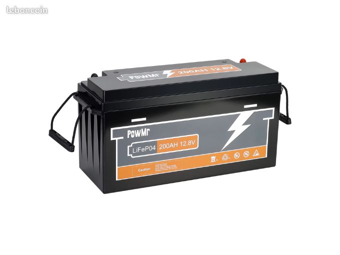 découvrez les avantages de la batterie solaire : une source d'énergie renouvelable, économique et écologique pour alimenter vos appareils en toute autonomie.