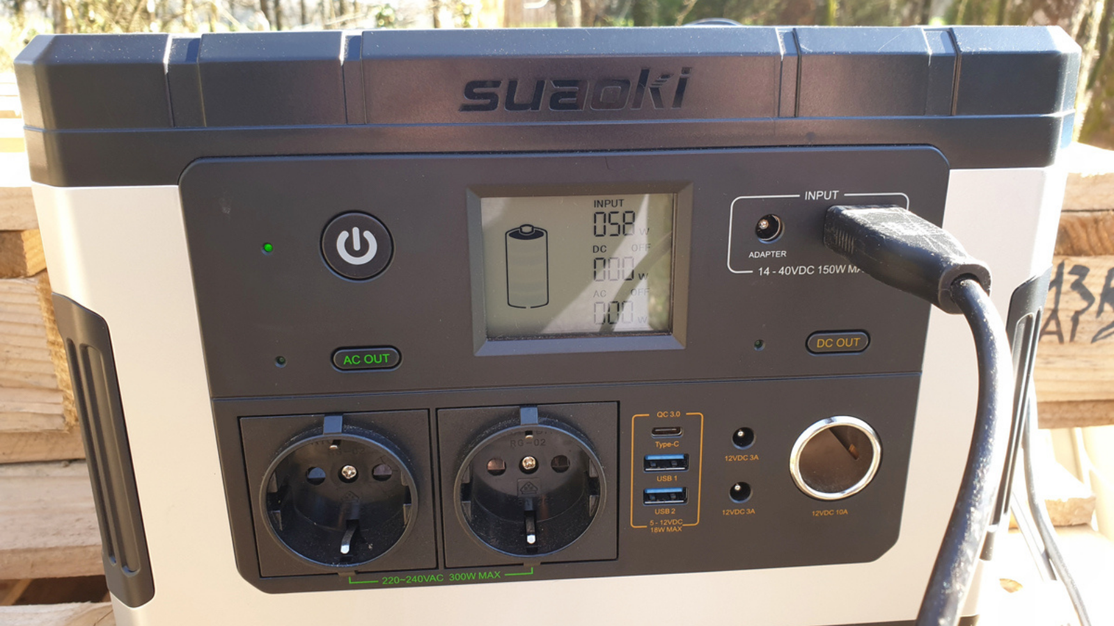 découvrez la batterie suaoki, idéale pour vos aventures en plein air et vos besoins énergétiques d'urgence. compacte, portable et fiable, elle offre une puissance durable pour charger vos appareils électroniques où que vous soyez. parfaite pour les campeurs, les randonneurs et les amateurs de technologie, la batterie suaoki est votre alliée pour rester connecté et alimenté.