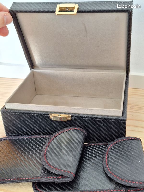 découvrez notre boîte anti rfid : la solution idéale pour protéger vos cartes et documents sensibles contre le vol d'identité. compacte et design, elle vous garantit une sécurité optimale où que vous soyez.