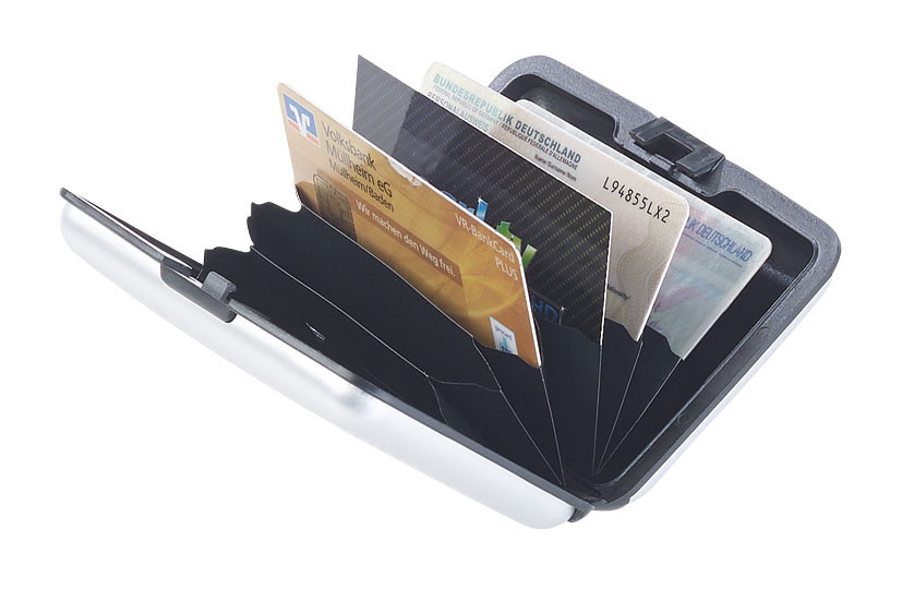 découvrez notre boîte anti rfid, conçue pour protéger vos cartes et informations personnelles contre le vol de données. compacte et élégante, elle assure une sécurité optimale tout en s'intégrant parfaitement dans votre quotidien.