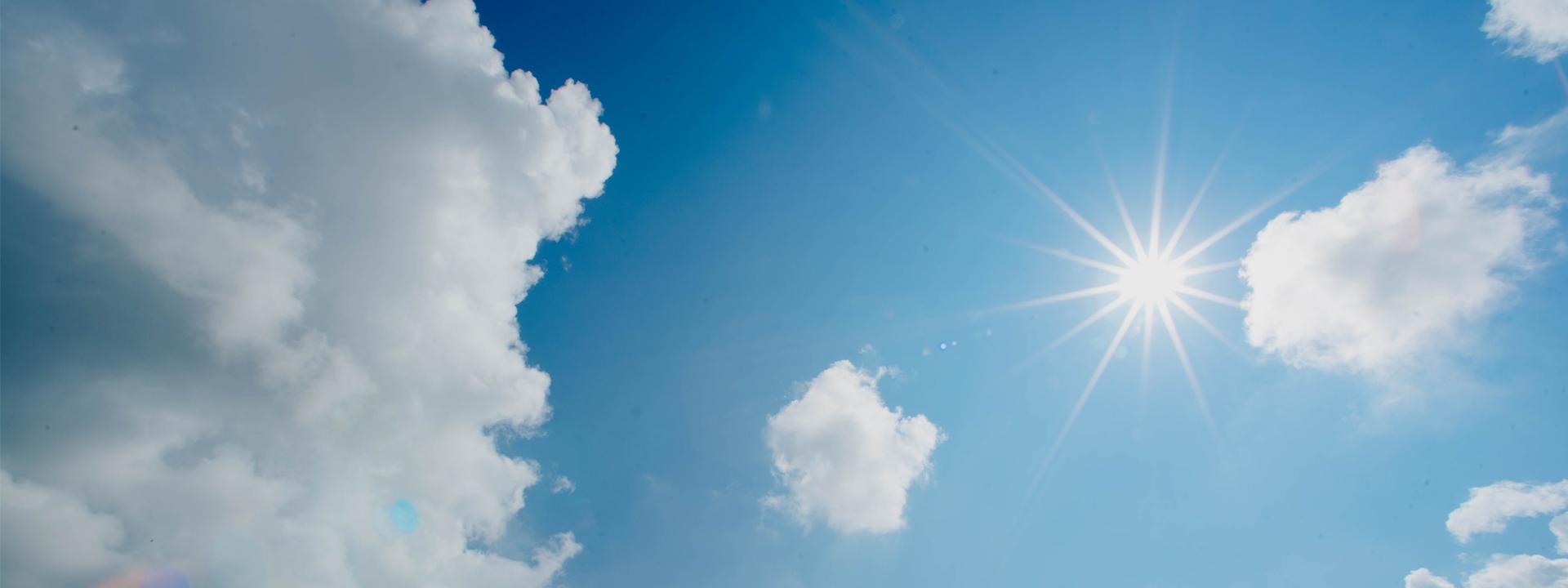 découvrez les bienfaits du soleil pour votre santé et votre bien-être. apprenez comment profiter des rayons du soleil en toute sécurité, tout en explorant ses effets positifs sur notre humeur et notre vitalité. profitez de conseils pour une exposition équilibrée et préservez votre peau avec des astuces essentielles.