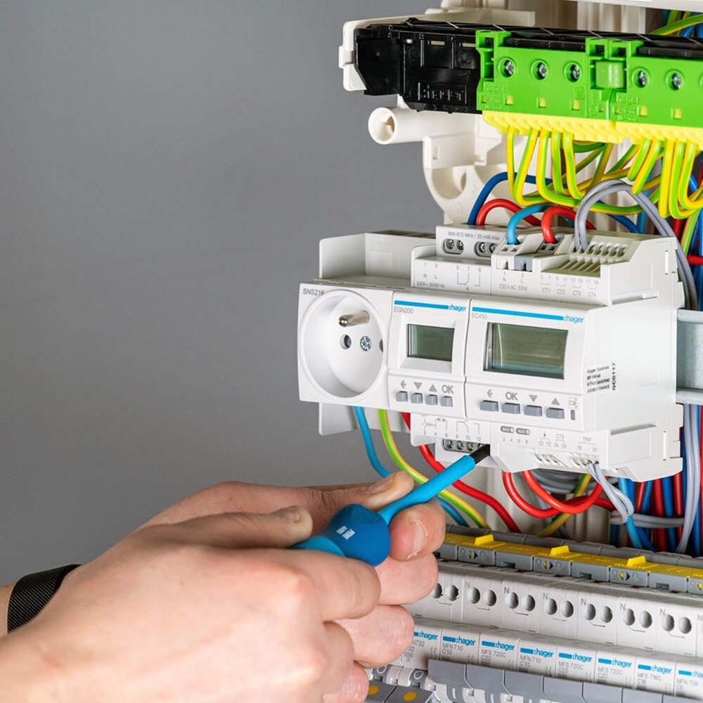 découvrez notre horloge chauffe-eau, l'alliée idéale pour contrôler et optimiser la température de votre eau. économisez de l'énergie tout en garantissant un confort optimal avec une gestion efficace de votre chauffe-eau.