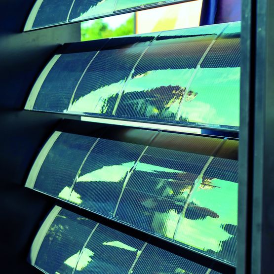 découvrez les brise-soleil photovoltaïques, une solution innovante qui allie protection solaire et production d'énergie. optimisez le confort de votre espace tout en réduisant votre empreinte écologique grâce à des matériaux durables et esthétiques.