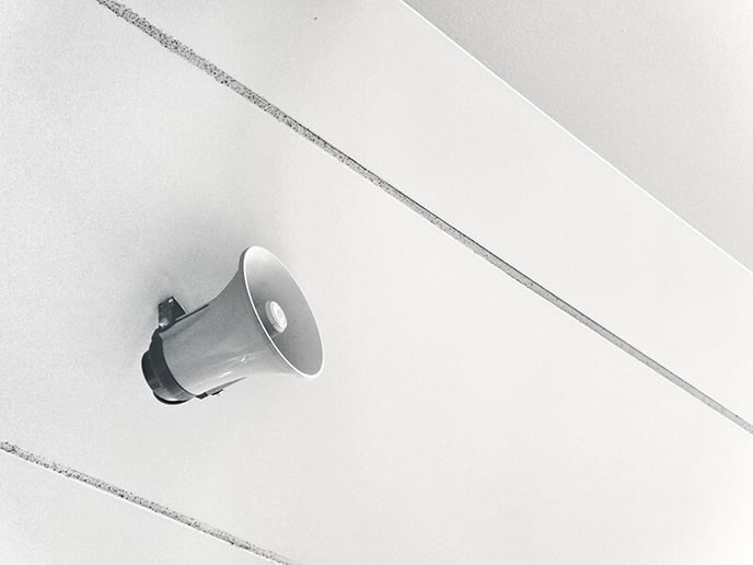 découvrez les différentes sources de bruit générées par les onduleurs solaires et leurs impacts sur votre environnement. apprenez à réduire ces nuisances sonores tout en profitant des avantages de l'énergie solaire.