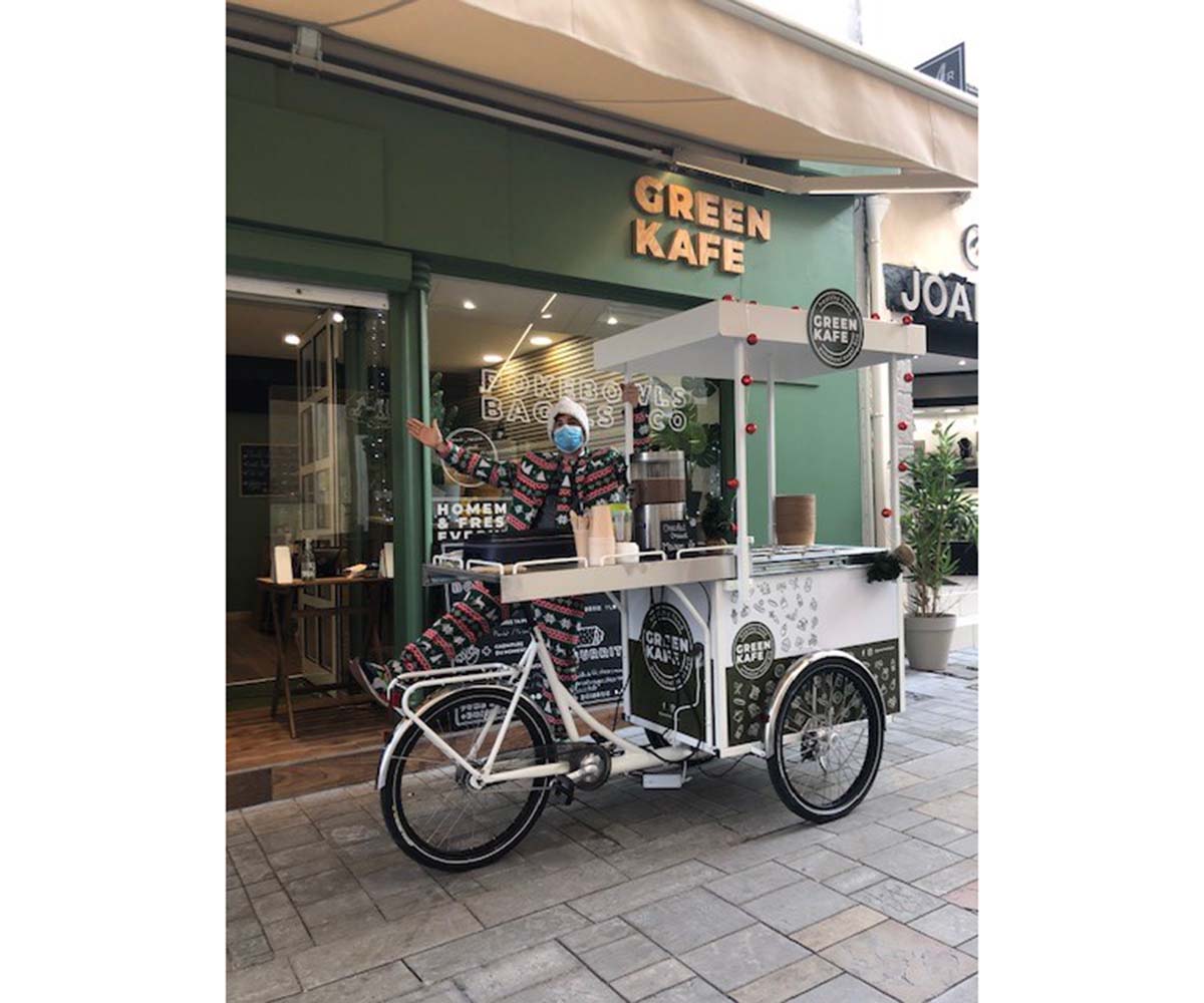 découvrez l'expérience unique du café triporteur : un voyage gustatif au cœur de votre ville, où des baristas passionnés préparent des boissons délicieuses et artisanales dans un triporteur convivial. savourez des moments de convivialité tout en dégustant des cafés de qualité supérieure, où chaque tasse raconte une histoire.
