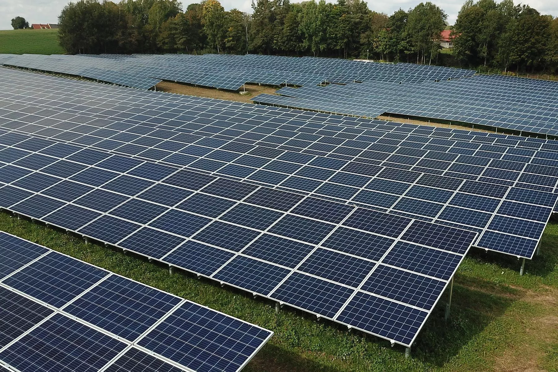 découvrez tout sur les cellules photovoltaïques, leur fonctionnement, leurs avantages pour la production d'énergie renouvelable et leur rôle clé dans la transition énergétique. apprenez comment ces technologies innovantes transforment la lumière du soleil en électricité.
