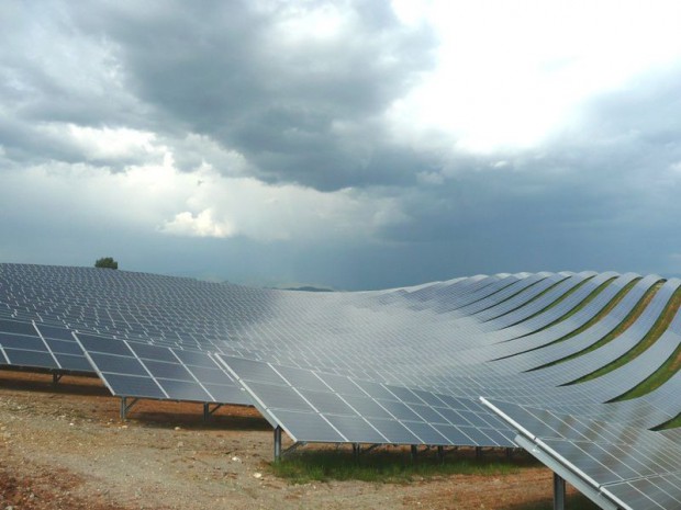 découvrez les avantages d'un champ photovoltaïque, une solution énergétique durable qui transforme la lumière du soleil en électricité. explorez son fonctionnement, ses bénéfices environnementaux et son rôle dans la transition énergétique.