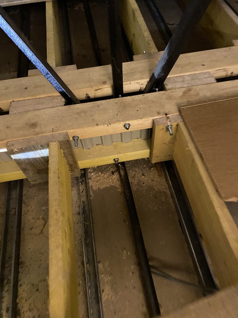 découvrez nos services de charpente pour maisons phénix, alliant tradition et modernité. profitez d'un savoir-faire unique et d'une expertise reconnue pour construire la maison de vos rêves, avec des matériaux durables et un design adapté à vos besoins.