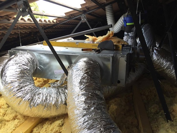 découvrez le chauffage air maison phenix, une solution innovante et efficace pour réchauffer votre intérieur tout en optimisant votre consommation énergétique. profitez d'un confort thermique optimal et d'une installation facile. transformez votre maison en un cocon chaleureux avec phenix.