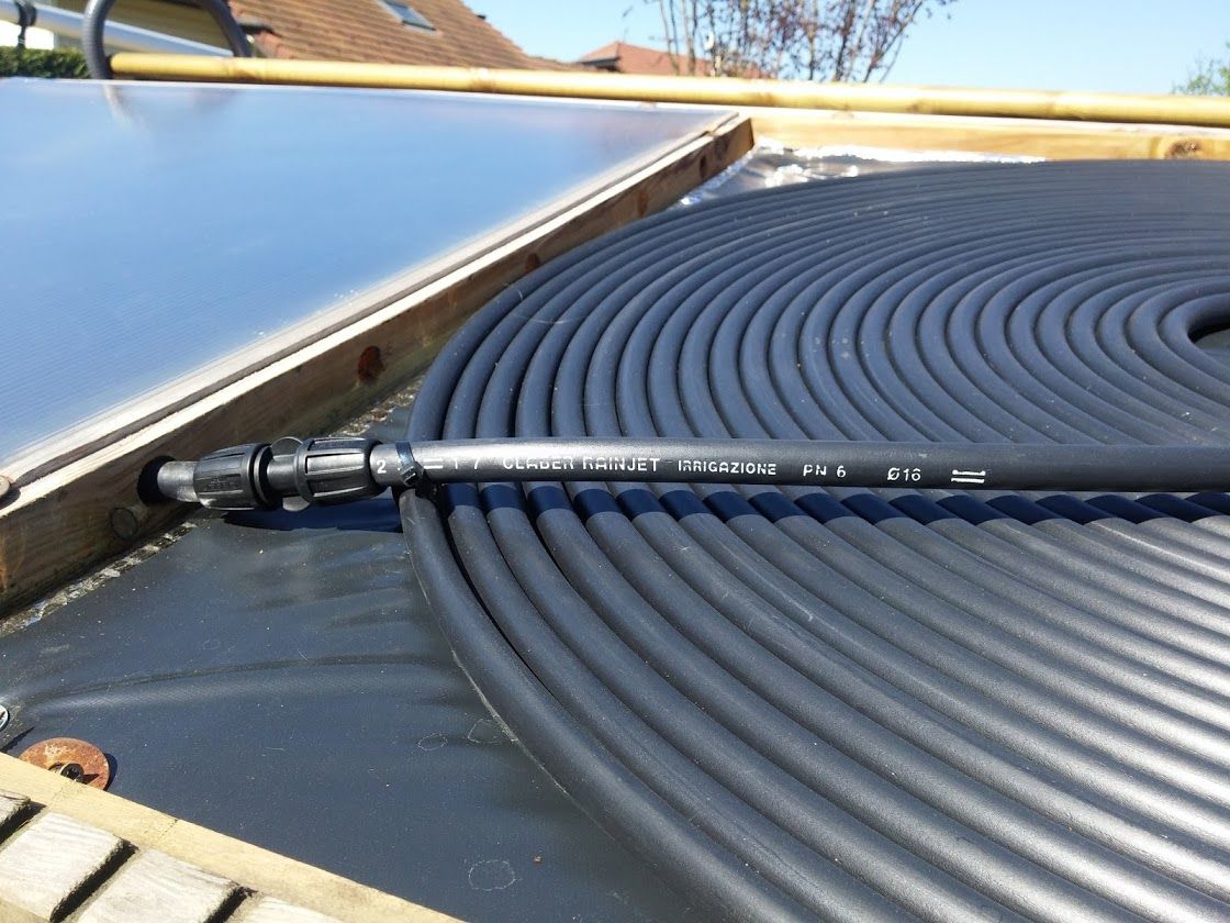 découvrez nos solutions de chauffage piscine avec nos tuyaux noirs, conçus pour optimiser la température de votre eau tout au long de la saison. alliez efficacité et durabilité pour profiter pleinement de votre baignade !