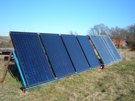 découvrez les avantages du chauffage solaire pour votre maison : une solution écologique et économique qui utilise l'énergie du soleil pour réduire vos factures d'énergie et minimiser votre empreinte carbone.
