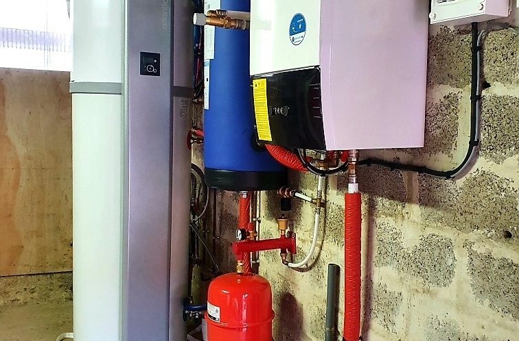 découvrez notre gamme de chauffe-eaux électriques fioul, alliant performance et efficacité énergétique. idéals pour garantir un approvisionnement en eau chaude tout en minimisant votre consommation d'énergie. profitez d'une solution durable adaptée à vos besoins.
