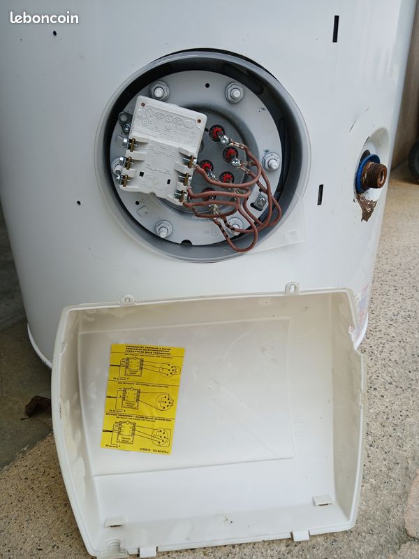 découvrez notre gamme de chauffe-eau triphasés, conçus pour offrir une performance optimale et une efficacité énergétique maximale. idéaux pour les besoins domestiques et industriels, ces appareils garantissent une production d'eau chaude rapide et fiable. optez pour une solution durable et performante pour votre confort quotidien.