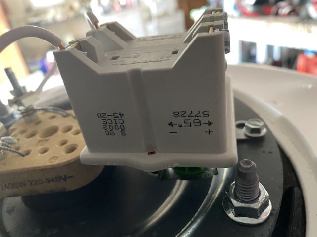 découvrez les chauffe-eau weldom alliant performance et écologie. idéaux pour tous vos besoins en chauffage d'eau, ils garantissent confort, économies d'énergie et respect de l'environnement. explorez notre gamme dès maintenant !