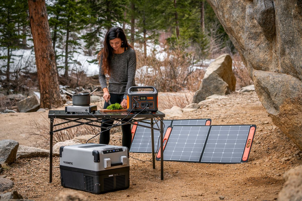 découvrez comment choisir le panneau solaire portable idéal pour vos besoins. comparez les performances, la taille, et les caractéristiques pour optimiser votre énergie renouvelable lors de vos aventures en plein air ou en cas de coupure d'électricité.