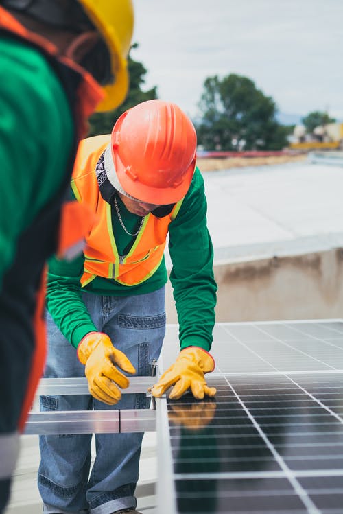 découvrez comment dimensionner efficacement vos installations photovoltaïques pour maximiser la production d'énergie et réduire vos factures. apprenez les étapes clés pour adapter la taille de votre système solaire aux besoins énergétiques de votre foyer ou entreprise.