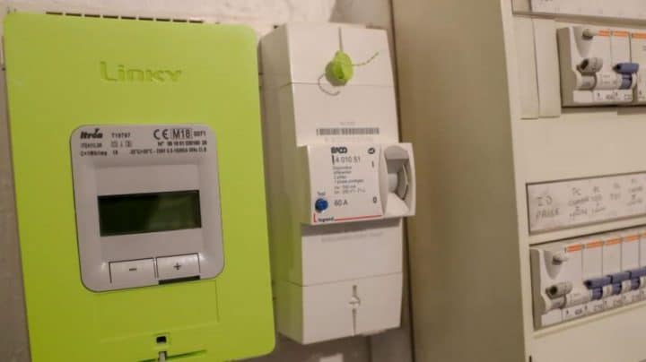 découvrez comment gérer un compteur edf hors service, les étapes à suivre pour signaler une panne, et les solutions pour restaurer votre approvisionnement en électricité efficacement.