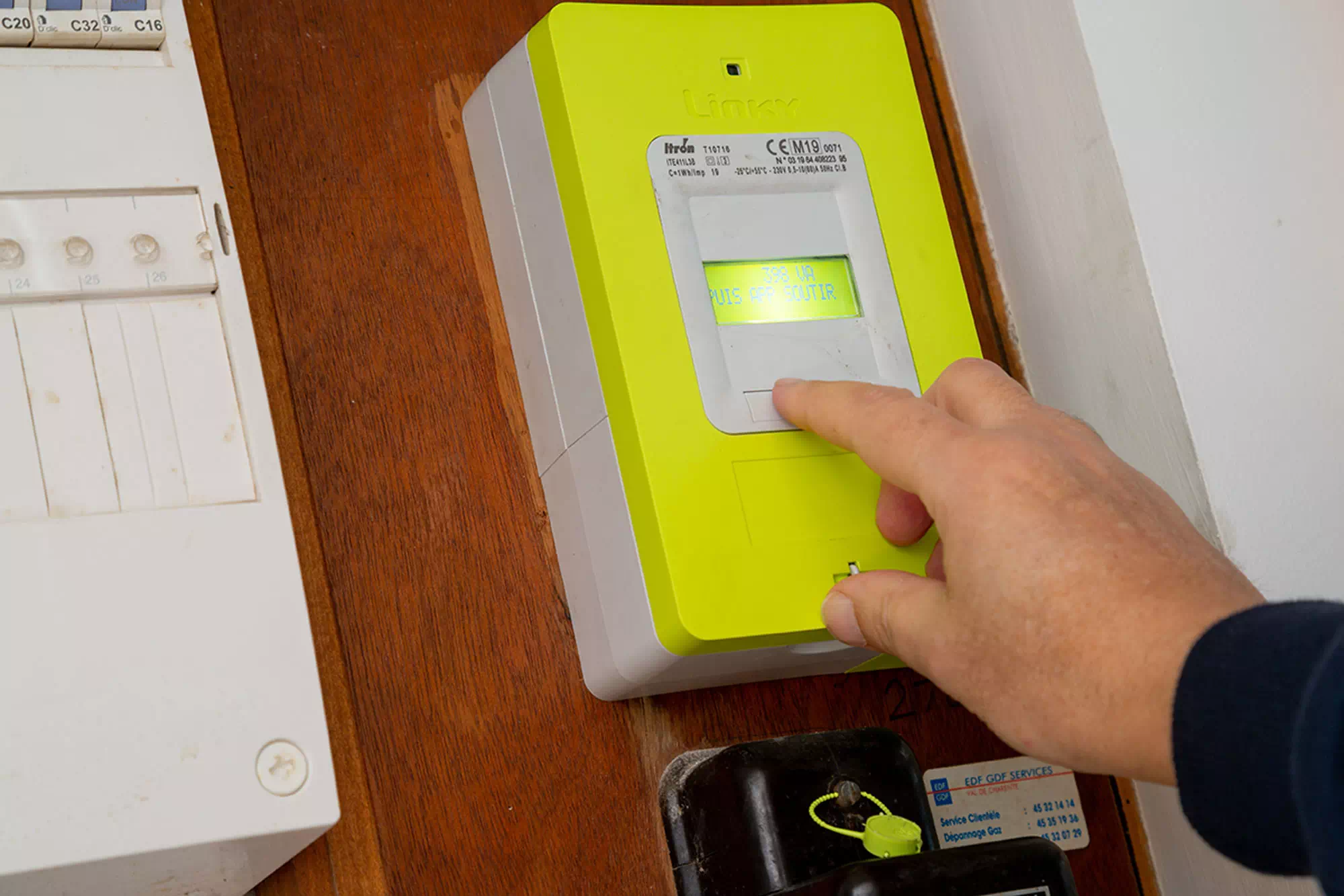 découvrez le compteur linky, un dispositif intelligent qui modernise la gestion de votre consommation d'électricité. informez-vous sur ses fonctionnalités, les avantages qu'il offre et son impact sur votre facture d'énergie.