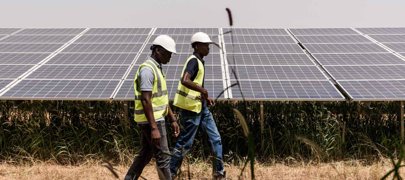 découvrez notre expertise en tant que constructeur photovoltaïque spécialisé dans la conception et l'installation de systèmes solaires efficaces. profitez d'une énergie renouvelable fiable et durable pour vos projets, tout en réduisant votre empreinte carbone.