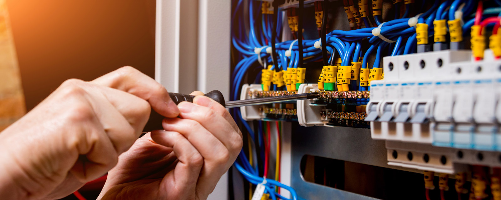 découvrez le consuel, le certificat de conformité obligatoire pour les installations électriques en france. assurez-vous que votre installation respecte les normes en vigueur pour garantir sécurité et fiabilité.