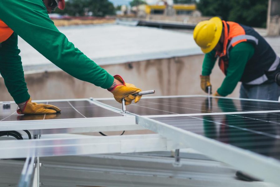 découvrez tout ce qu'il faut savoir sur le consuel photovoltaïque, un document essentiel pour la conformité de votre installation solaire. assurez-vous de respecter les normes en vigueur tout en bénéficiant des avantages de l'énergie renouvelable.