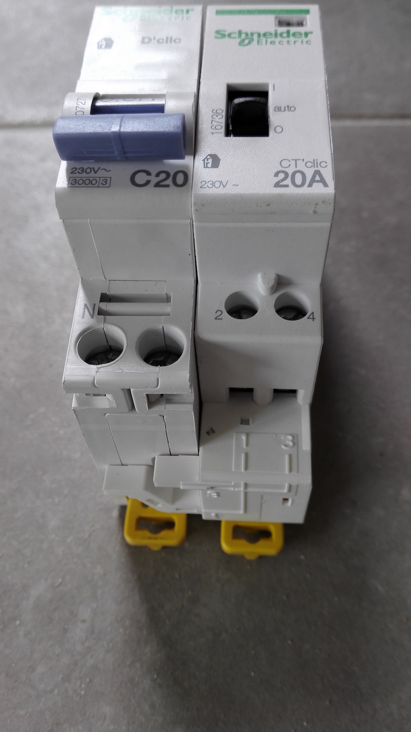 découvrez tout sur le contacteur hc, un dispositif essentiel pour la gestion des heures creuses dans votre installation électrique. apprenez à optimiser votre consommation d'énergie et à réaliser des économies tout en protégeant votre matériel.