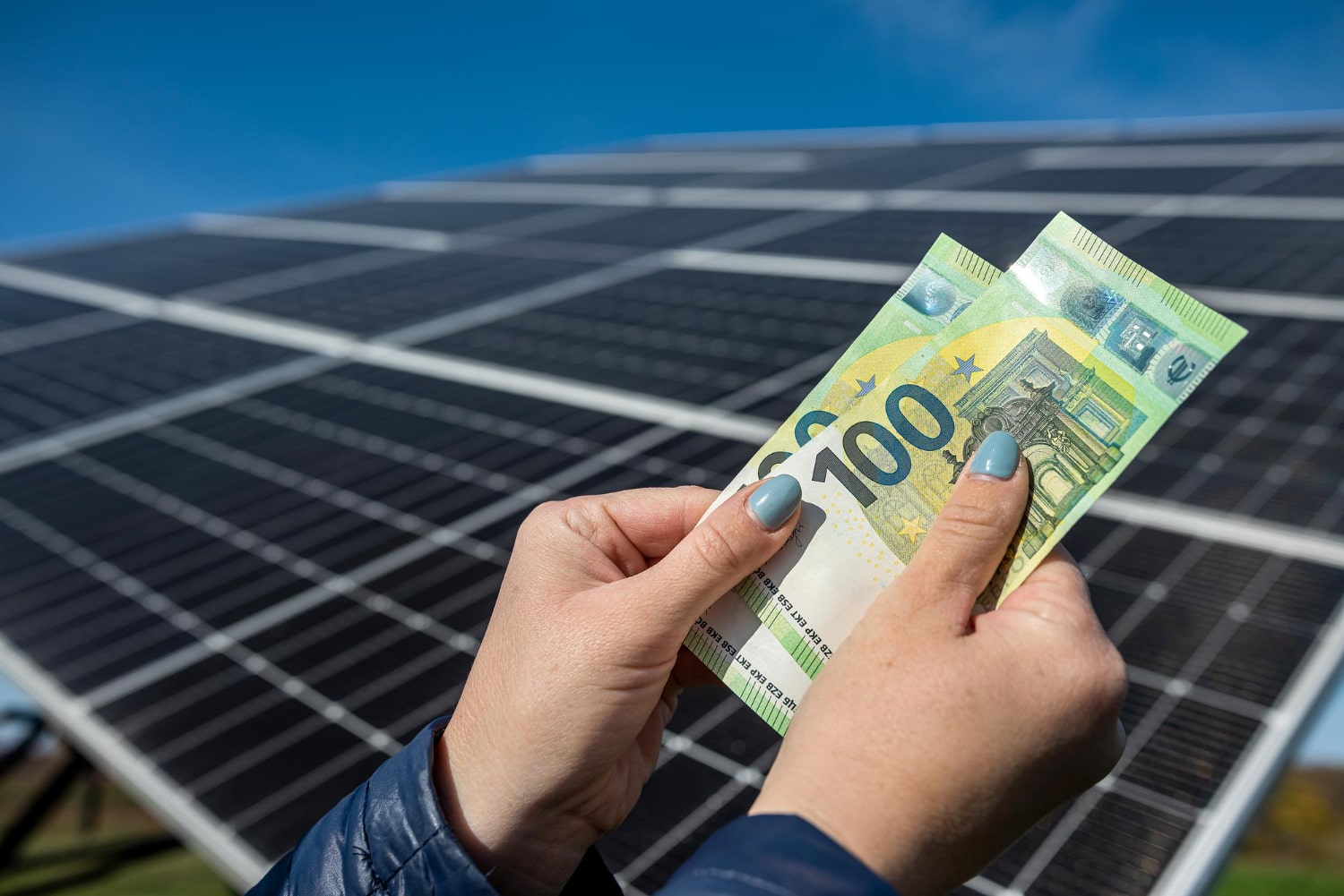 découvrez tout ce que vous devez savoir sur les contre panneaux solaires : avantages, inconvénients, coûts et impact environnemental. informez-vous sur les alternatives et l'efficacité énergétique afin de faire un choix éclairé pour votre projet solaire.