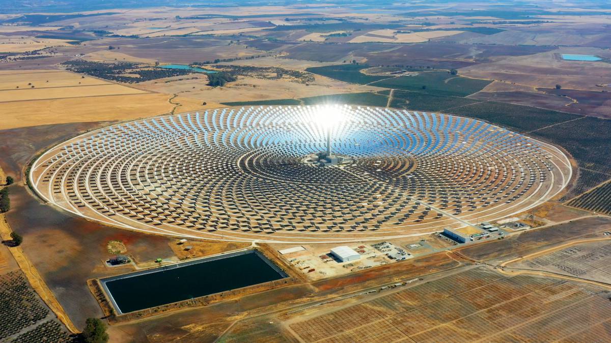 découvrez le coût des centrales photovoltaïques, incluant les investissements initiaux, les économies d'énergie potentielles, et les aides disponibles pour vous aider à rentabiliser votre projet solaire.