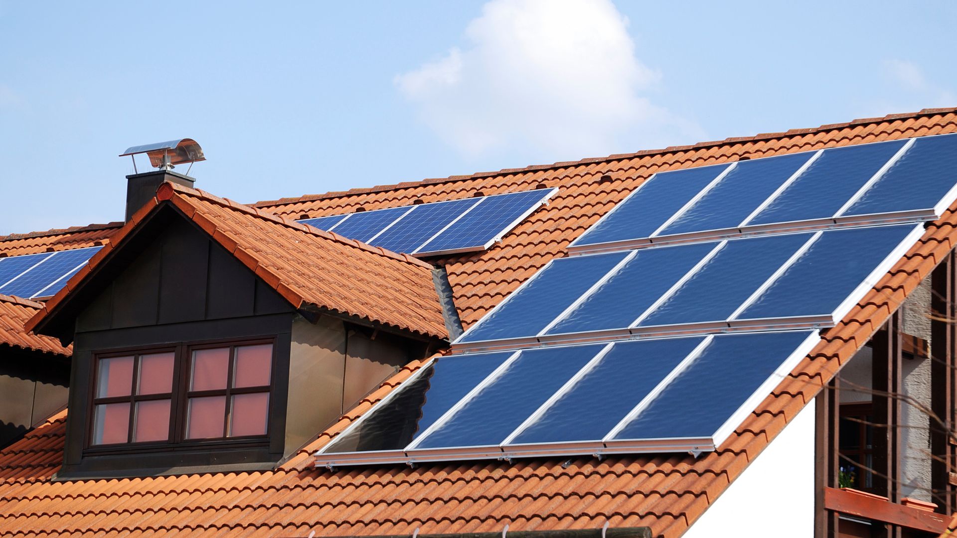 découvrez tout sur le coût d'installation de panneaux photovoltaïques en france. obtenez des informations sur les prix, les subventions disponibles et les économies d'énergie potentielles pour un investissement durable et rentable.