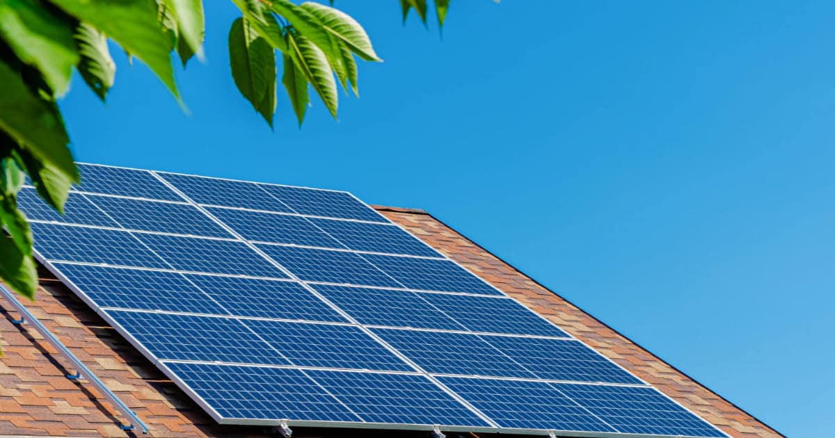 découvrez tout ce qu'il faut savoir sur le coût des installations photovoltaïques. explorez les facteurs influençant le prix, les aides disponibles et les bénéfices économiques à long terme. informez-vous pour faire le meilleur choix énergétique tout en préservant votre budget.
