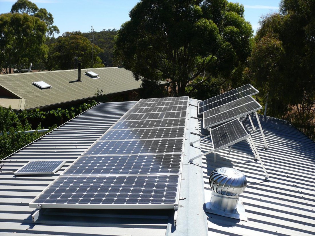 découvrez tout sur le coût photovoltaïque : analyse des prix, des économies potentielles et des aides disponibles pour investir dans l'énergie solaire. transformez votre maison avec des panneaux solaires et réduisez vos factures d'électricité dès aujourd'hui.